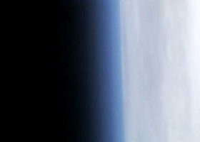 STS-130 View of Earth's atmosphere from space shuttle Endeavour. | Recurso educativo 677469